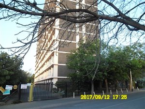 2 Bed Flat in Weavind Park
