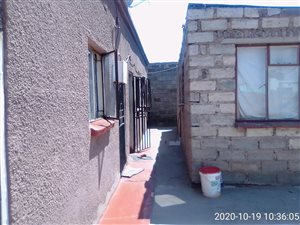 11 Bed Apartment in Ivory Park