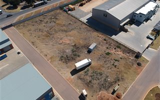 2400 m² Industrial space in Chloorkop