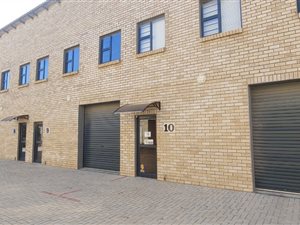 100 m² Commercial space in Newton Park