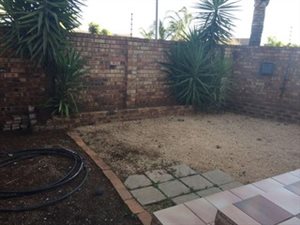 1 Bed Flat in Van Riebeeck Park