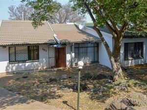 3 Bed House in Laudium