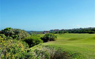 716 m² Land available in Mossel Bay Golf Estate