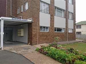 2 Bedroom Flat in Montclair