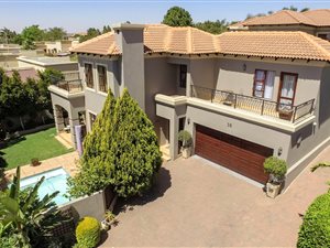 3 Bed House in Bromhof