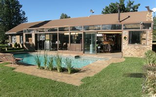 4 ha Farm in Walkers Fruit Farms