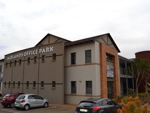 122 m² Office Space in Midlands Estate