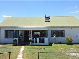 42.3 ha Farm in Hopefield