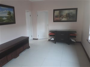 2 Bed Garden Cottage in Manors