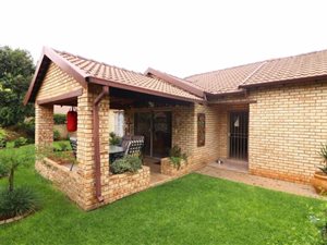 3 Bed Townhouse in Willowbrook
