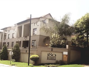 2 Bedroom Duplex in Sandown