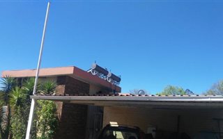 16 Bedroom House in Vanderbijlpark CE7