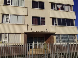 2 Bed Apartment in Humewood
