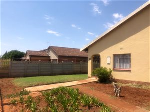 3 Bed House in Roodepan