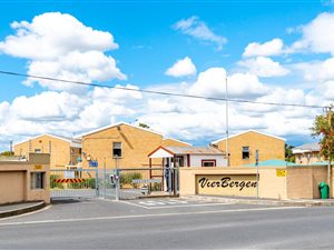 2 Bed Apartment in Oakglen