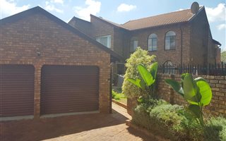 3 Bedroom Townhouse in Moreleta Park