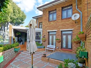 3 Bed Townhouse in Illovo
