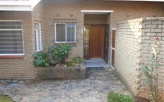 3 Bedroom Townhouse in Bedford Park