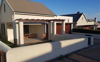 3 Bedroom House in Schonenberg Estate