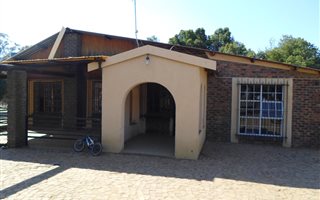3 Bedroom House in Ophir AH