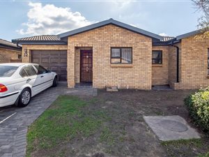 3 Bed House in Fairview Golf Estate