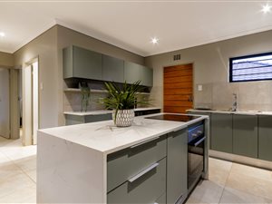 3 Bed Simplex in Johannesburg Central