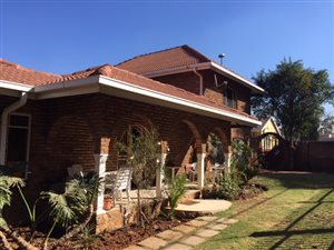 5 Bed House in Albemarle