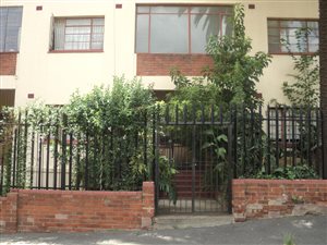 1 Bed Apartment in Troyeville