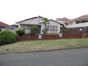 4 Bed House in Asherville