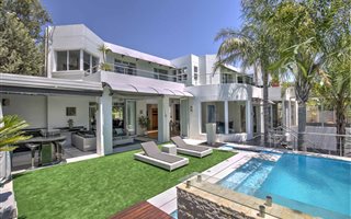 5 Bedroom House in Dainfern Golf Estate