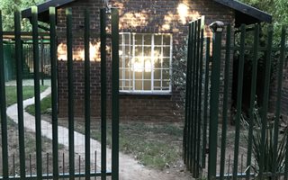 2 Bedroom House in Weltevreden Park