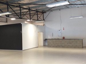 235 m² Retail Space in Hillcrest Central