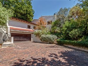 4 Bed House in River Club