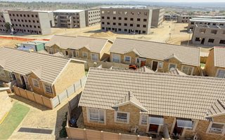 2 Bedroom Townhouse in Olievenhoutbosch