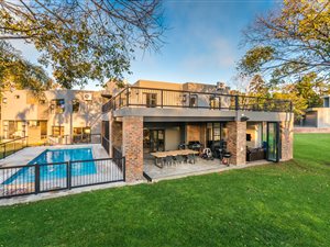8 Bed House in Waverley