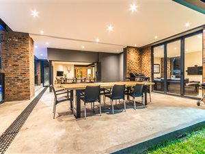 8 Bed House in Waverley