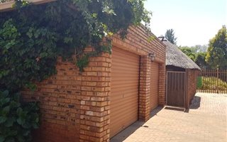 2 Bedroom Townhouse in Rietvalleipark
