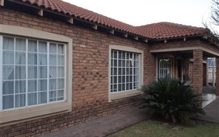 3 Bedroom Townhouse in Meyerton Central