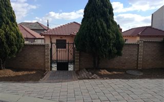 3 Bedroom House in Cosmo City