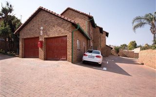3 Bedroom Townhouse in Bassonia