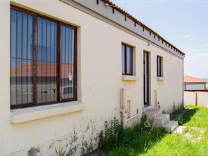 3 Bed House in Jackaroo Park