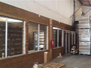 970 m² Industrial space in Benrose