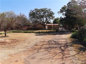 6 ha Land available in Rosslyn