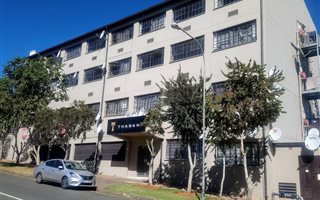 1 Bedroom Apartment in Troyeville