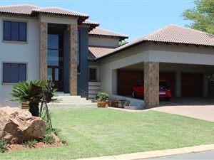 3 Bed House in Pebble Rock