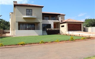 4 Bedroom House in Seasons Lifestyle Estate
