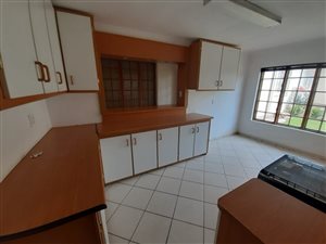 3 Bed Garden Cottage in Primrose