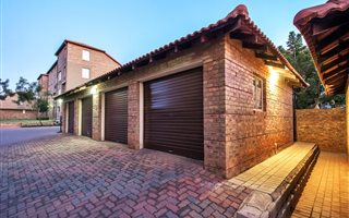 3 Bedroom House in Oukraal Estate
