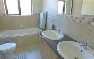 3 Bedroom House in La Montagne