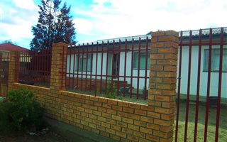 3 Bedroom House in Ashton